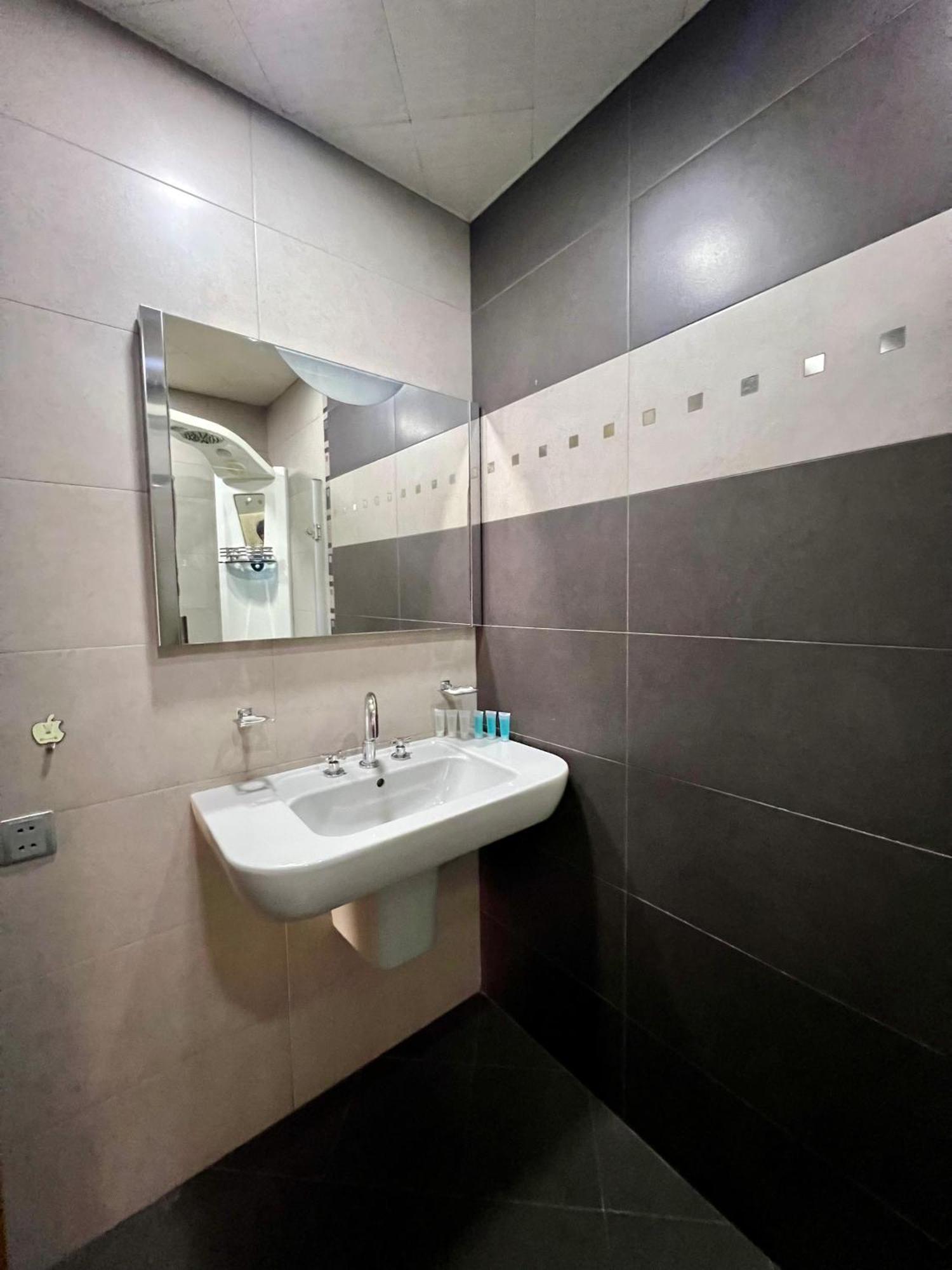 Promenade 2 Bdr Apartment Baku Exterior photo
